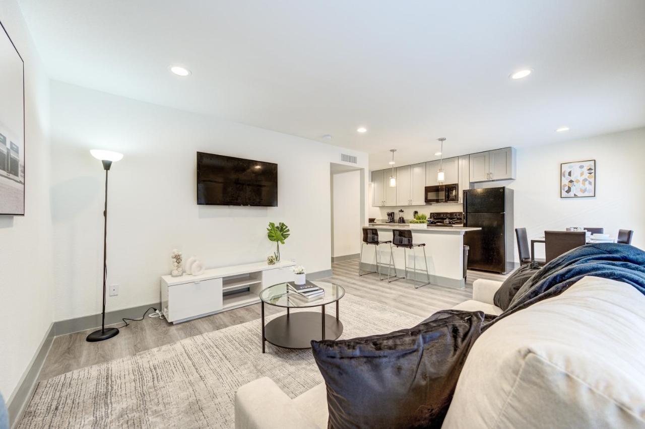 Trendy Midtown Apt, Walk To Shops & Sites, Pets Ok Houston Exterior photo