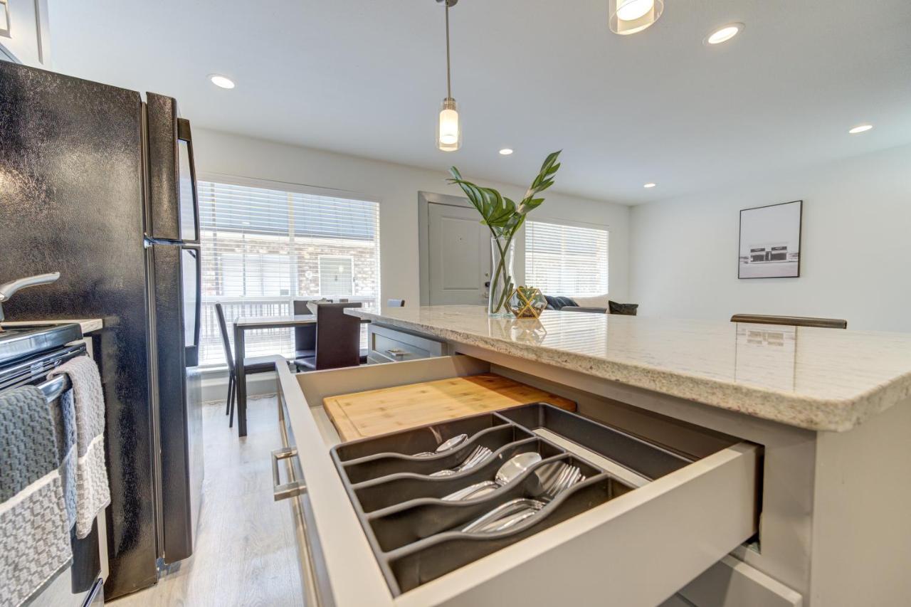 Trendy Midtown Apt, Walk To Shops & Sites, Pets Ok Houston Exterior photo